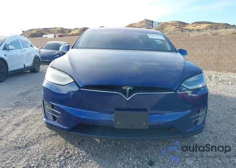 2016 Tesla Model X z USA, uszkodzony, nr VIN 5YJXCBE40GF001917